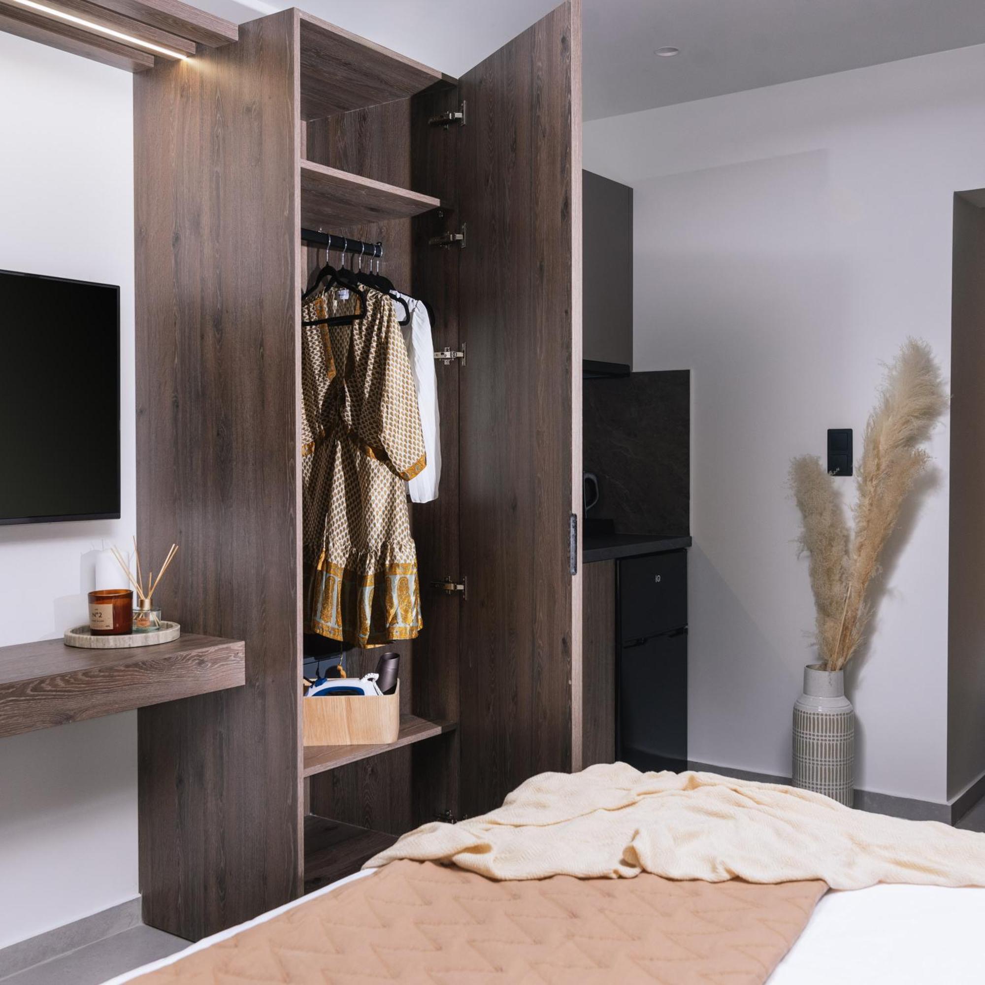 Alcyone Studios And Apartments Heraklion  Ngoại thất bức ảnh